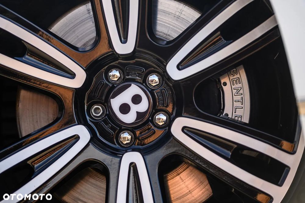 Bentley Continental GT - 13