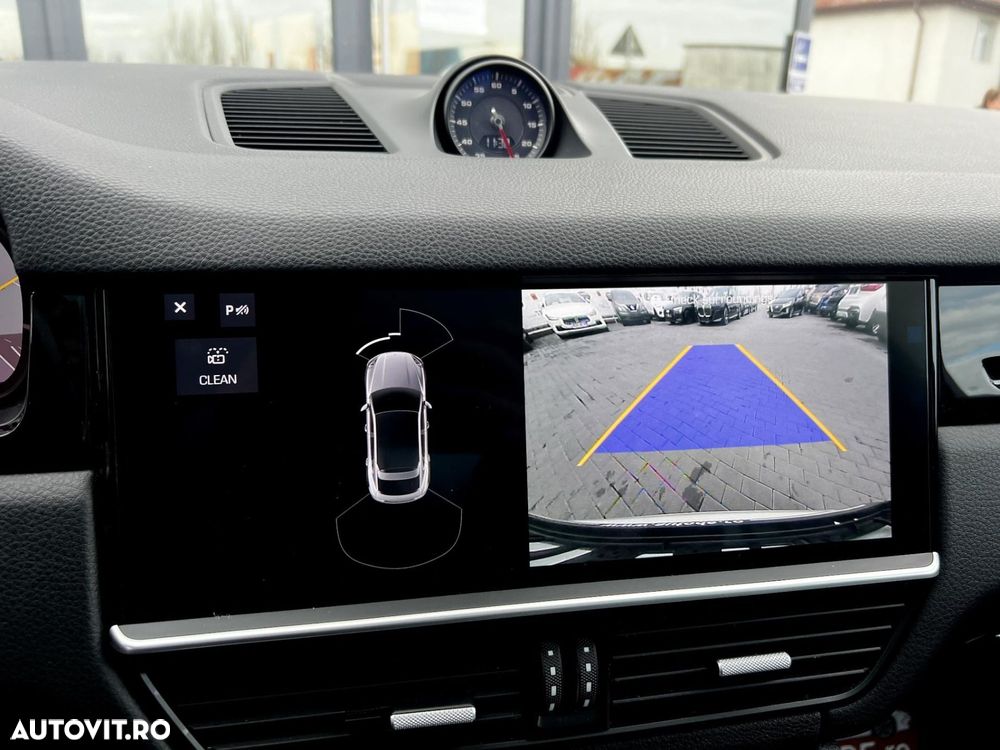 Porsche Cayenne - 15