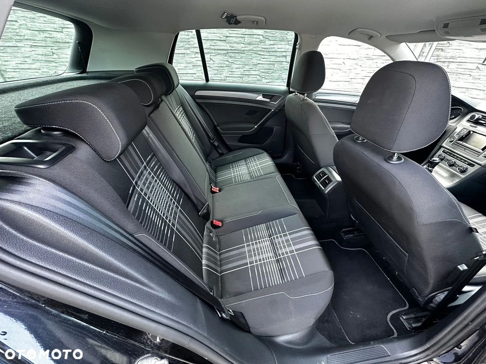 Volkswagen Golf 1.6 TDI BlueMotion Technology Lounge - 11