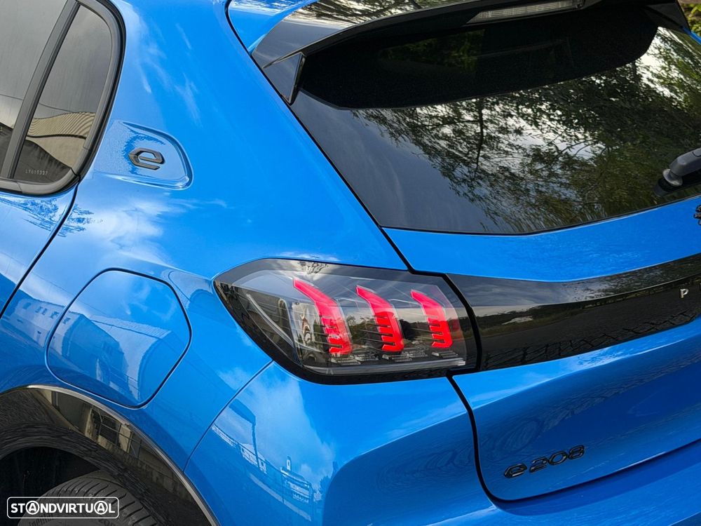 Peugeot e-208 50 kWh GT - 5