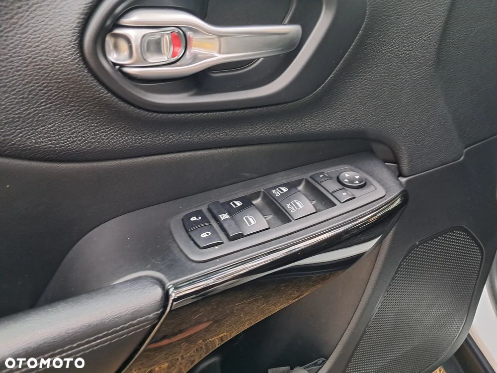 Jeep Cherokee - 27