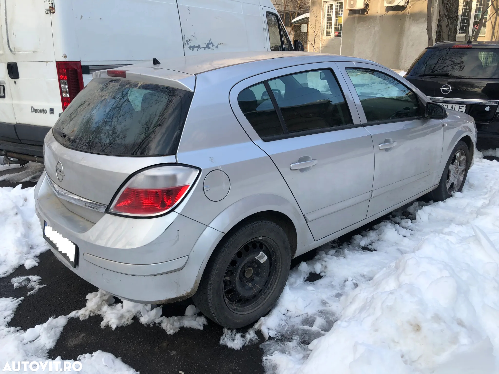 Dezmembrez Opel Astra H gri 1.6 benzina Twinport 2006 cutie automata - 2