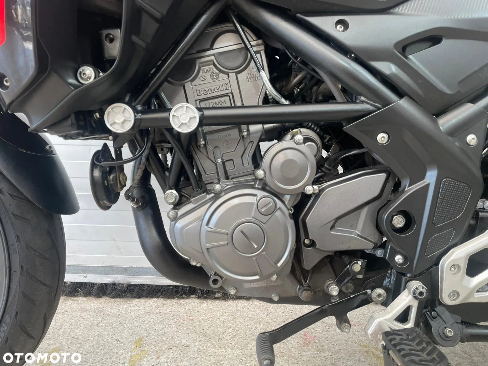 Benelli TRK 251 - 21