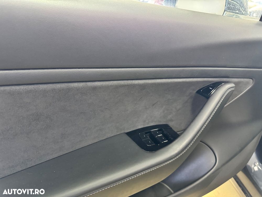 Tesla Model 3 Langstreckenbatterie Allradantrieb Dual Motor - 21