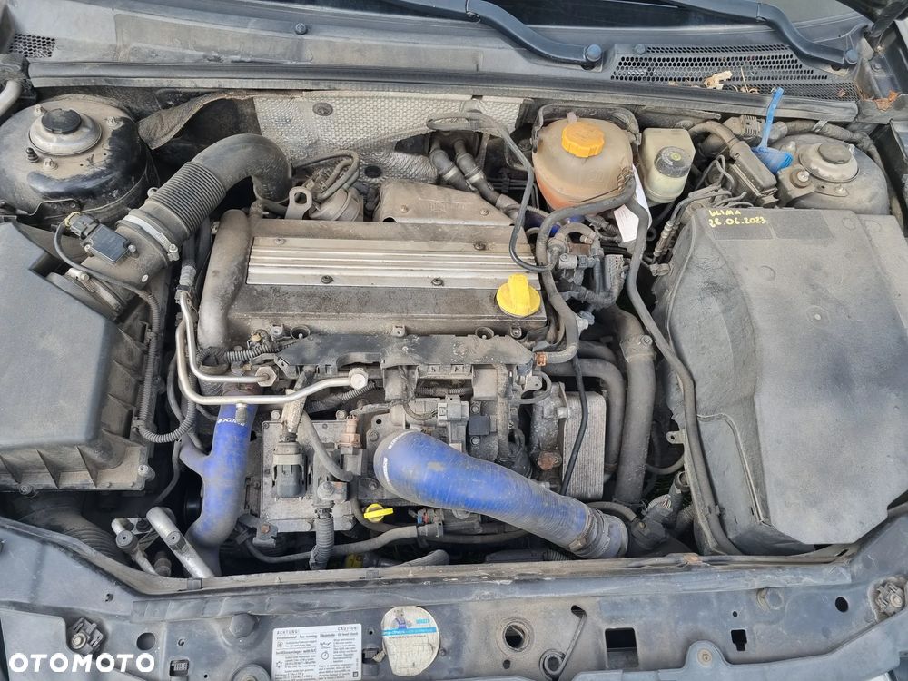 Opel Vectra 2.0 T Sport - 4