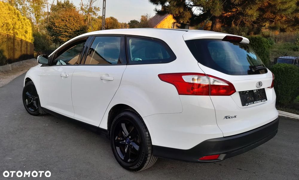 Ford Focus 1.6 16V Fun - 9