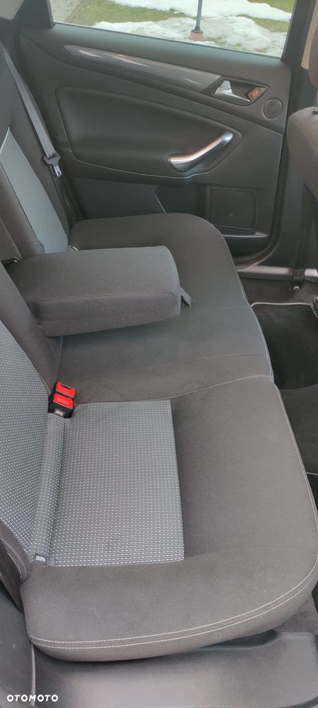 Ford Mondeo 2.0 TDCi Trend - 10