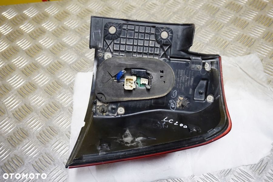 TOYOTA LAND CRUISER LC200 2008 - 2011 LAMPA TYŁ LEWA TYLNA USA - 6
