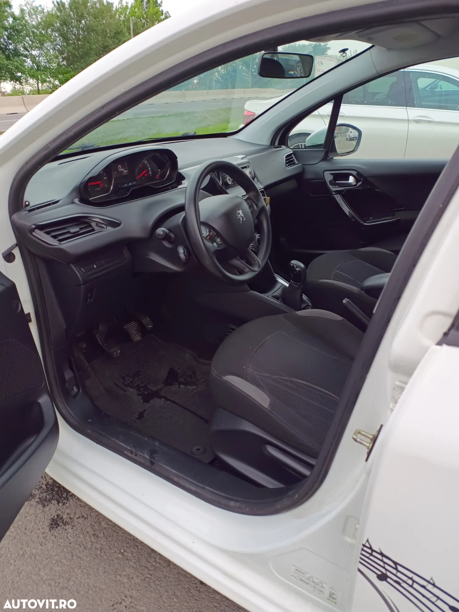 Peugeot 208 - 2