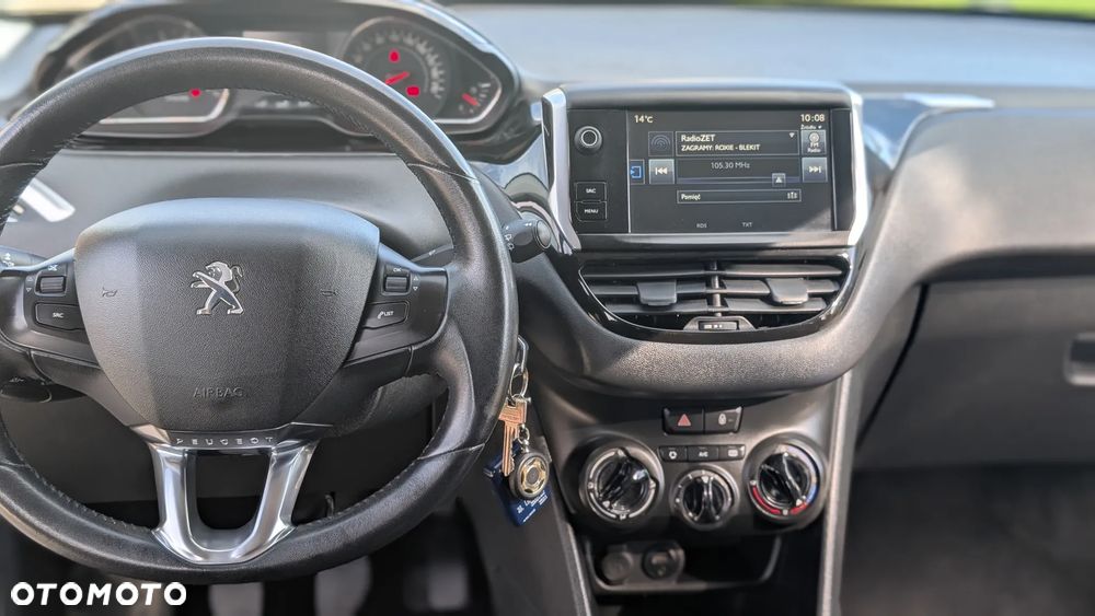 Peugeot 208 - 6