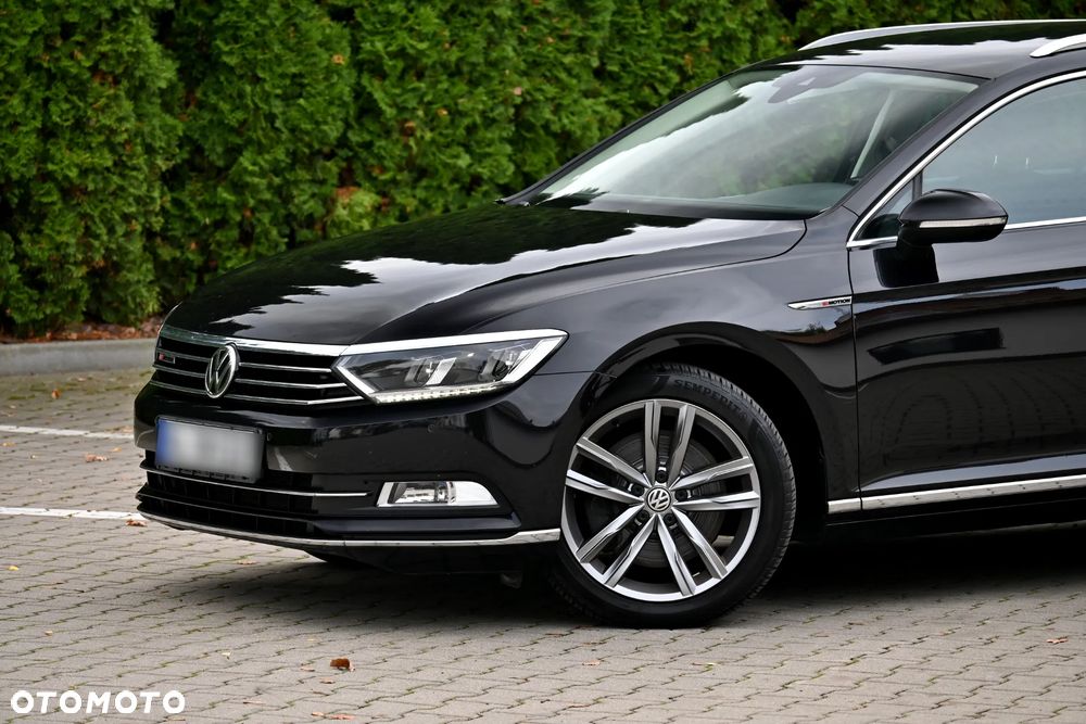 Volkswagen Passat 2.0 TDI SCR 4Motion DDG Highline - 12