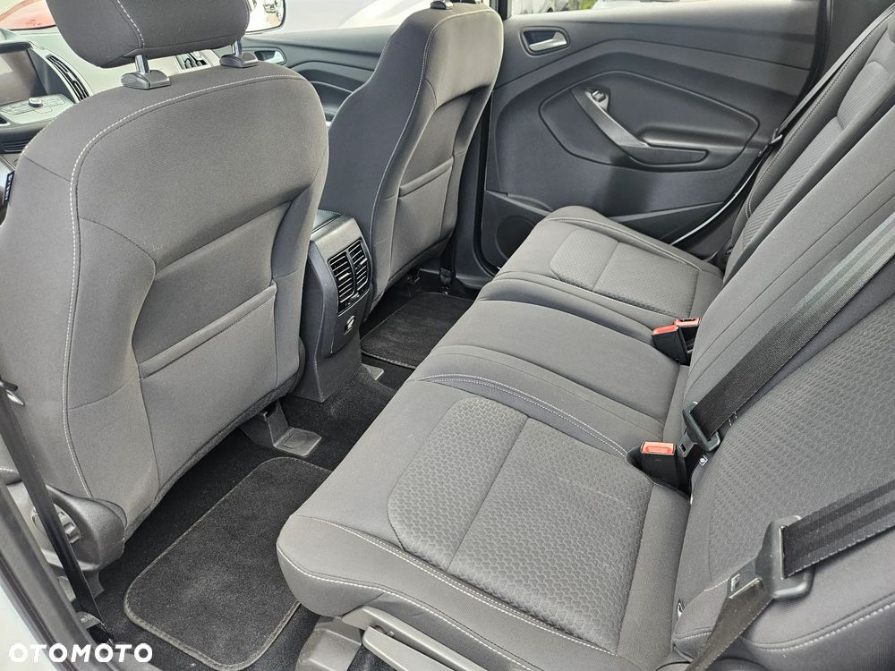 Ford Kuga 1.5 EcoBoost 2x4 Business Edition - 19