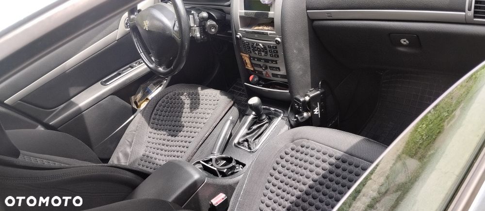 Peugeot 407 - 6