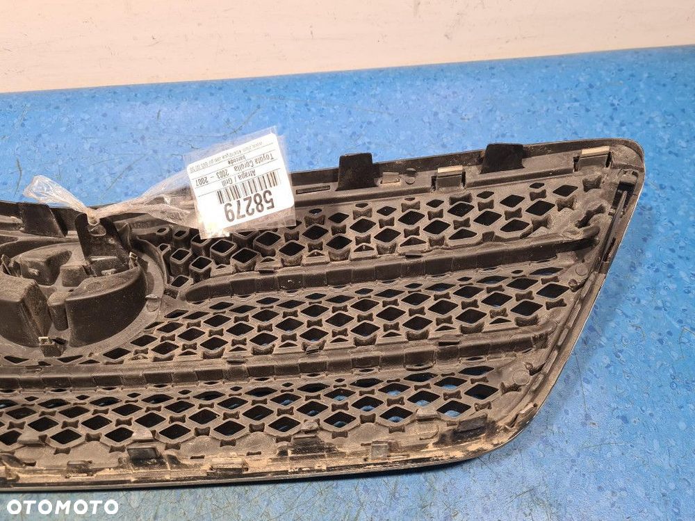 TOYOTA COROLLA  E12 ATRAPA / GRILL - 10