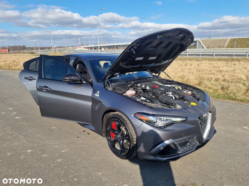 Alfa Romeo Giulia 2.9 V6 Bi-Turbo AT8 Quadrifoglio - 41