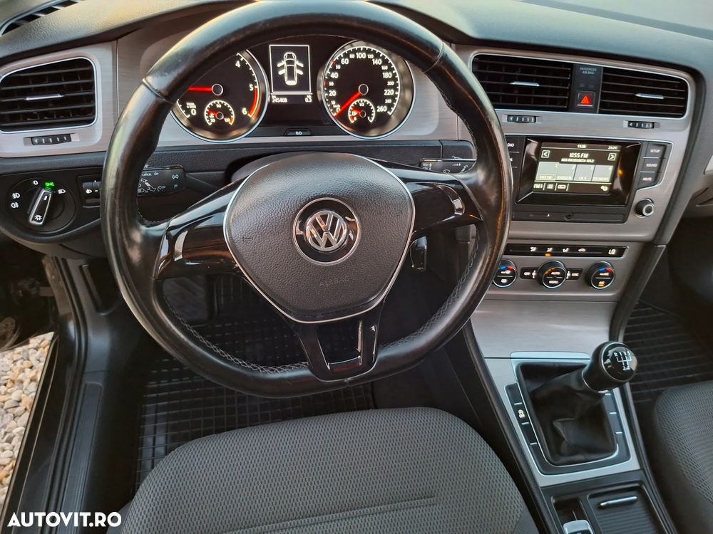 Volkswagen Golf - 15