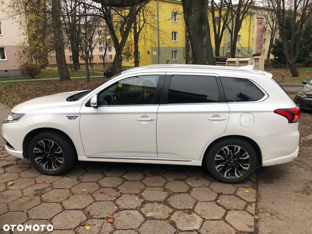 Mitsubishi Outlander 2.0 4WD Top - 3