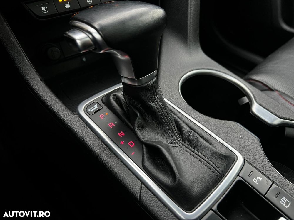 Kia Sportage 2.0 DSL 8AT HP 4x4 GT Line - 18