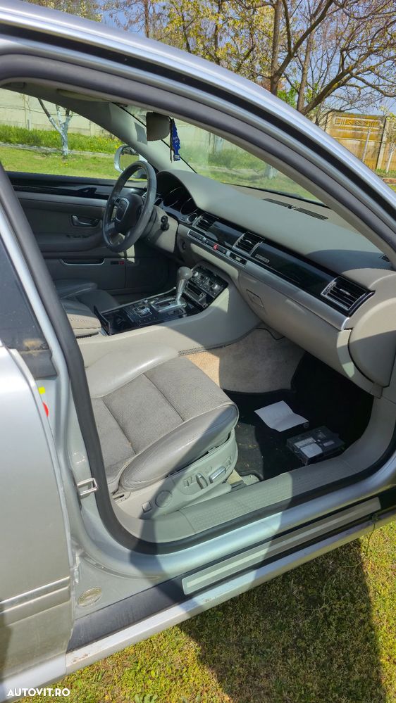 Audi A8 - 6