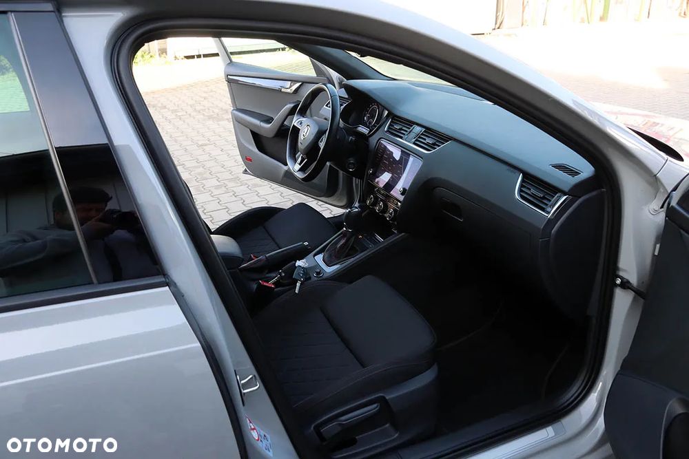 Skoda Octavia 2.0 TDI SCR 4x4 RS DSG - 22