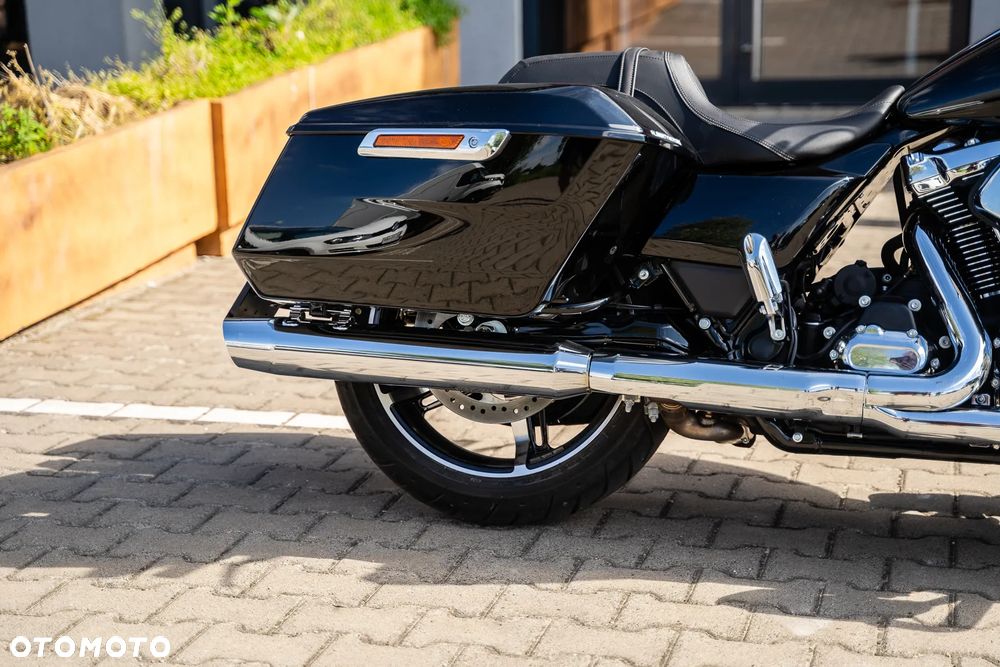 Harley-Davidson Touring Road Glide - 11