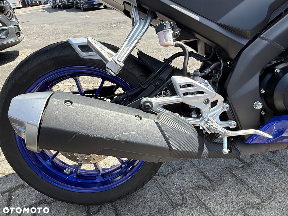Yamaha YZF - 12