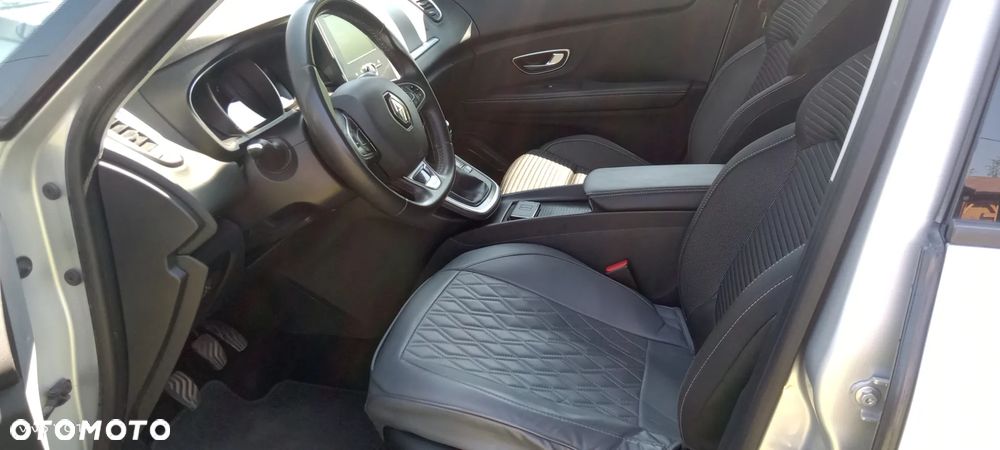 Renault Scenic - 23