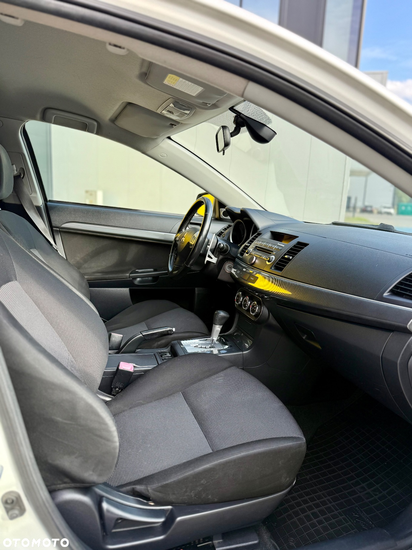 Mitsubishi Lancer - 8