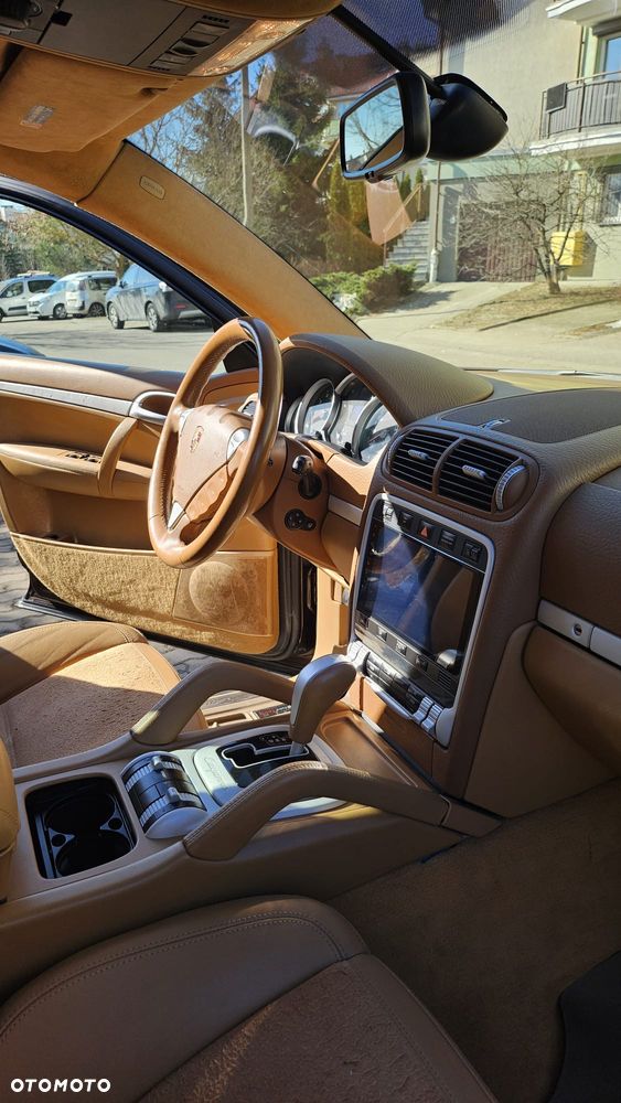 Porsche Cayenne Tiptronic S GTS - 9