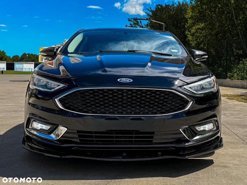 Ford Fusion - 1