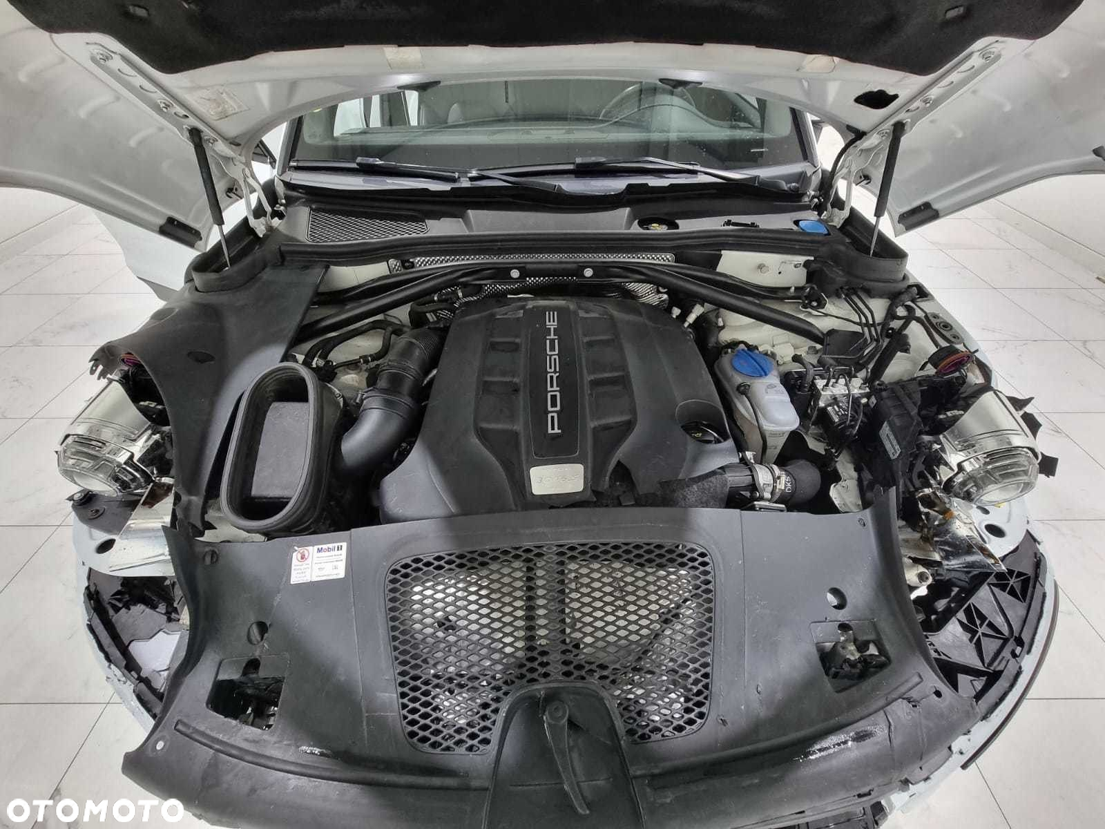 Porsche Macan - 26