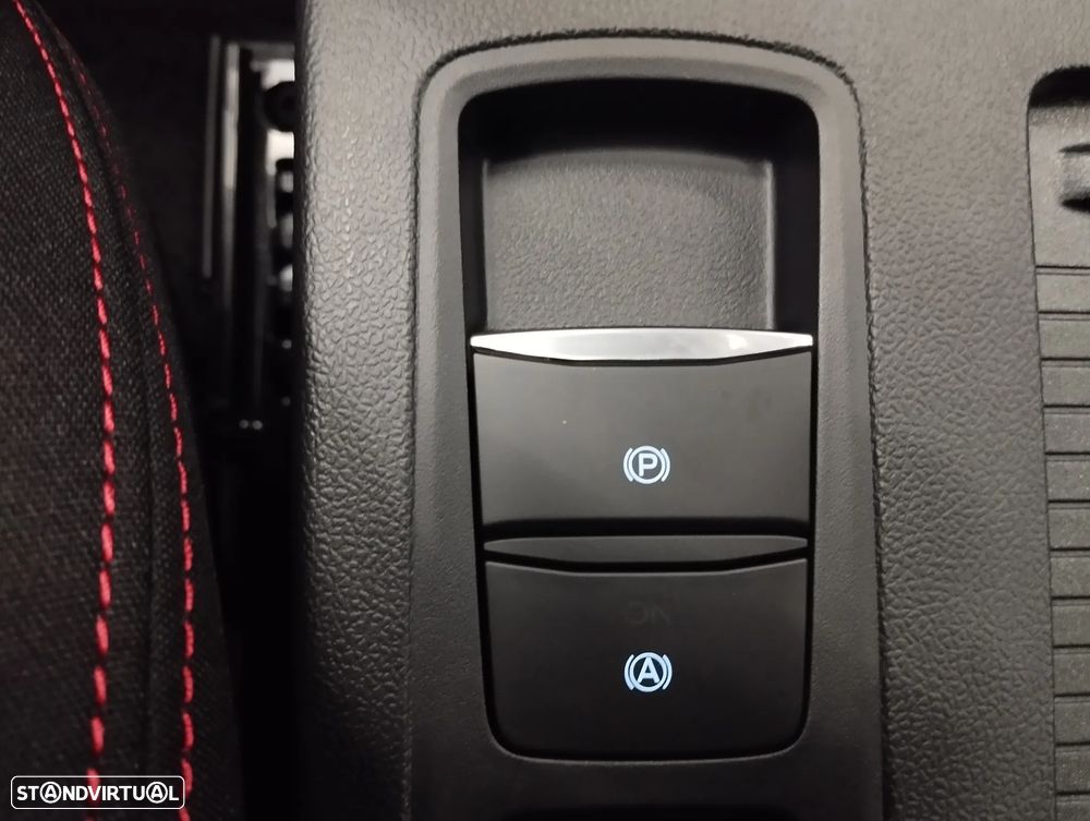 Ford Focus 1.0 EcoBoost MHEV ST-Line - 36