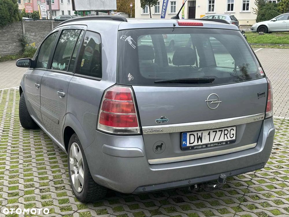 Opel Zafira - 2