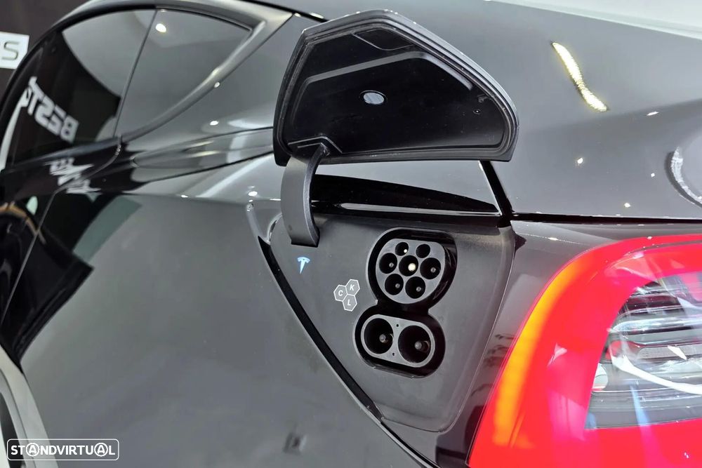 Tesla Model Y RWD - 38