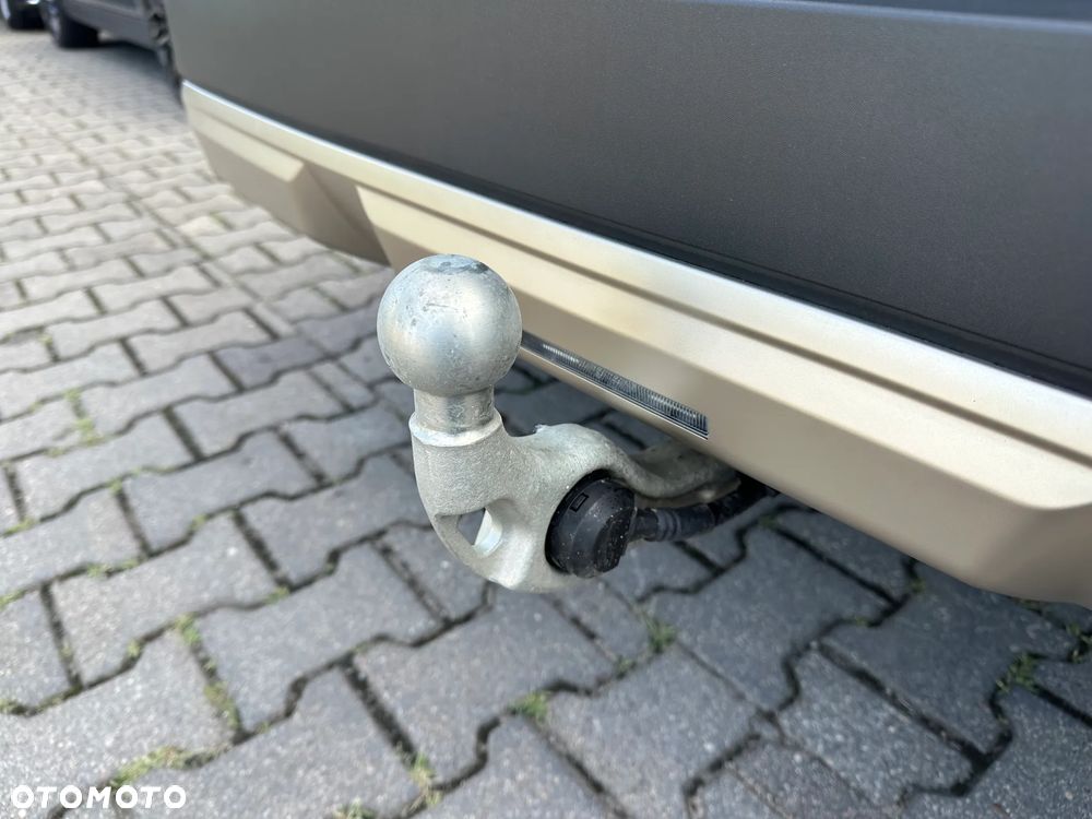 MINI Countryman C mHEV Linia Favoured - 23