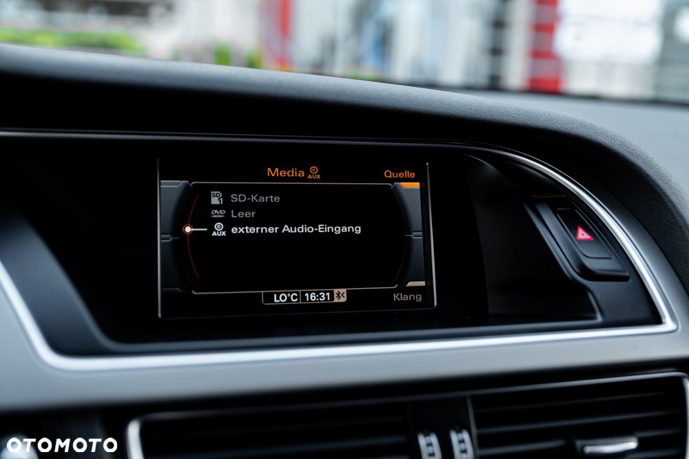 Audi S4 Avant S tronic - 32