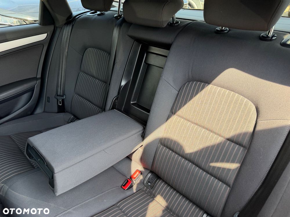Audi A4 Avant 2.0 TDI - 15