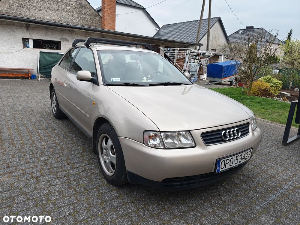Audi A3 3-drzwiowe 1.6 Ambiente - 1