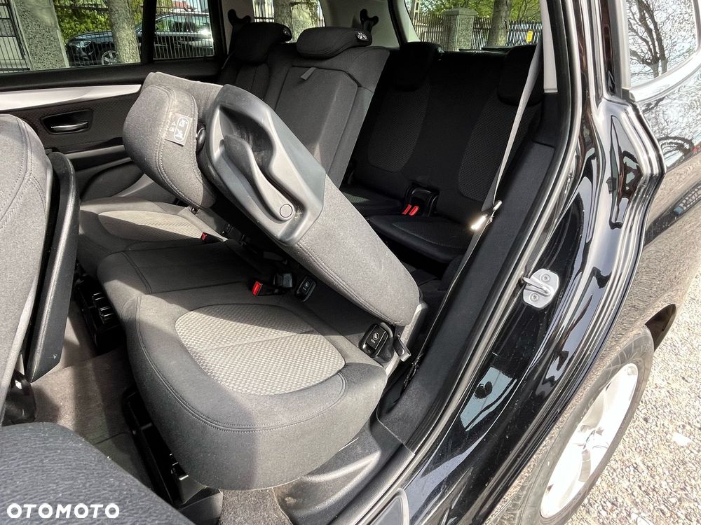 BMW Seria 2 218d Sport-Aut Advantage - 24