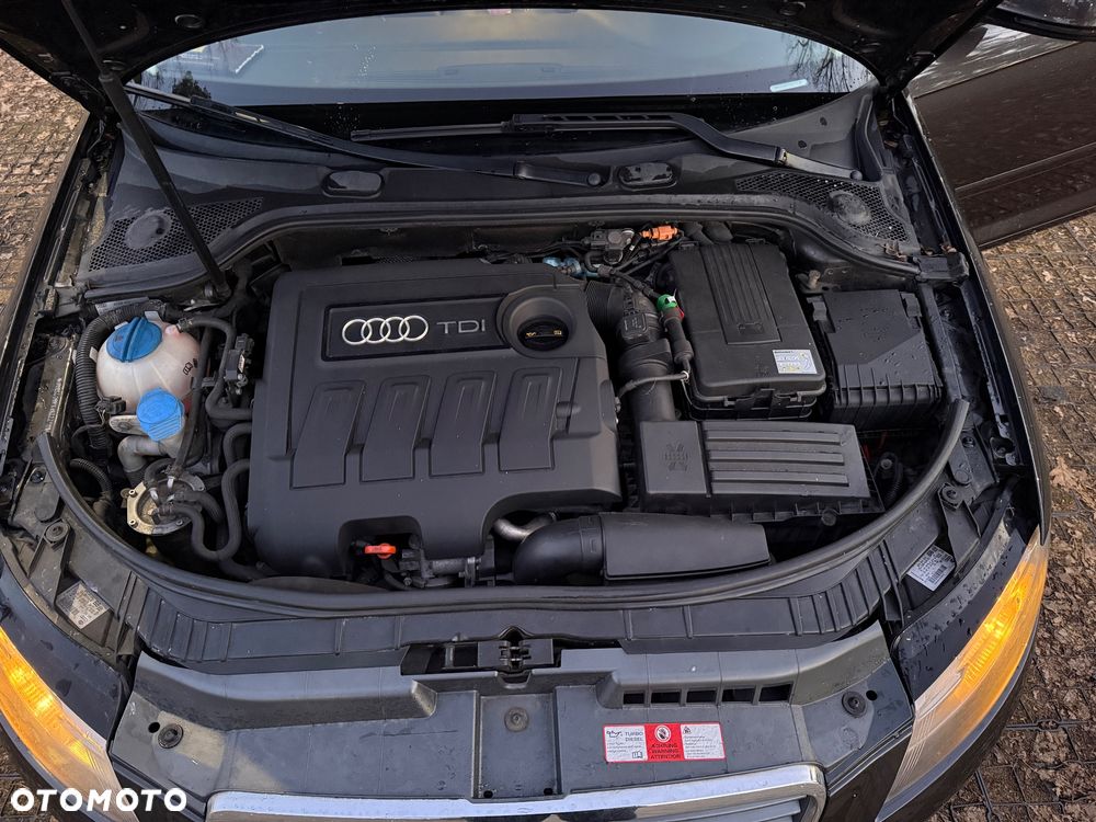 Audi A3 Sportback 1.6 TDI DPF S tronic Attraction - 6