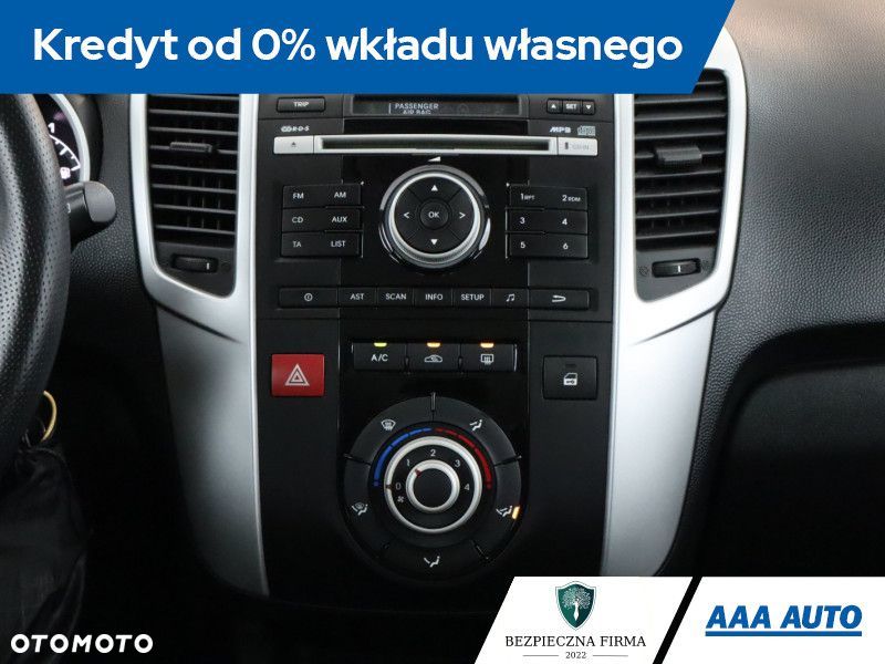 Kia Venga - 14
