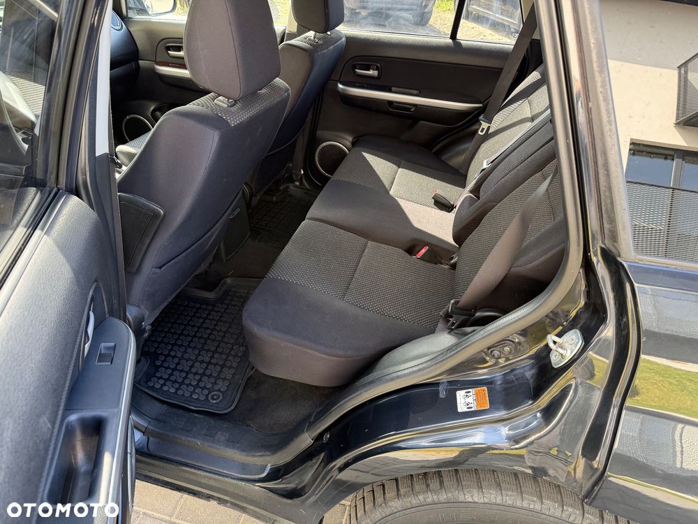 Suzuki Grand Vitara 1.9 DDiS Comfort - 9