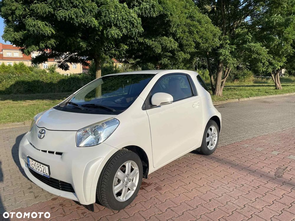 Toyota iQ 1.0 - 1