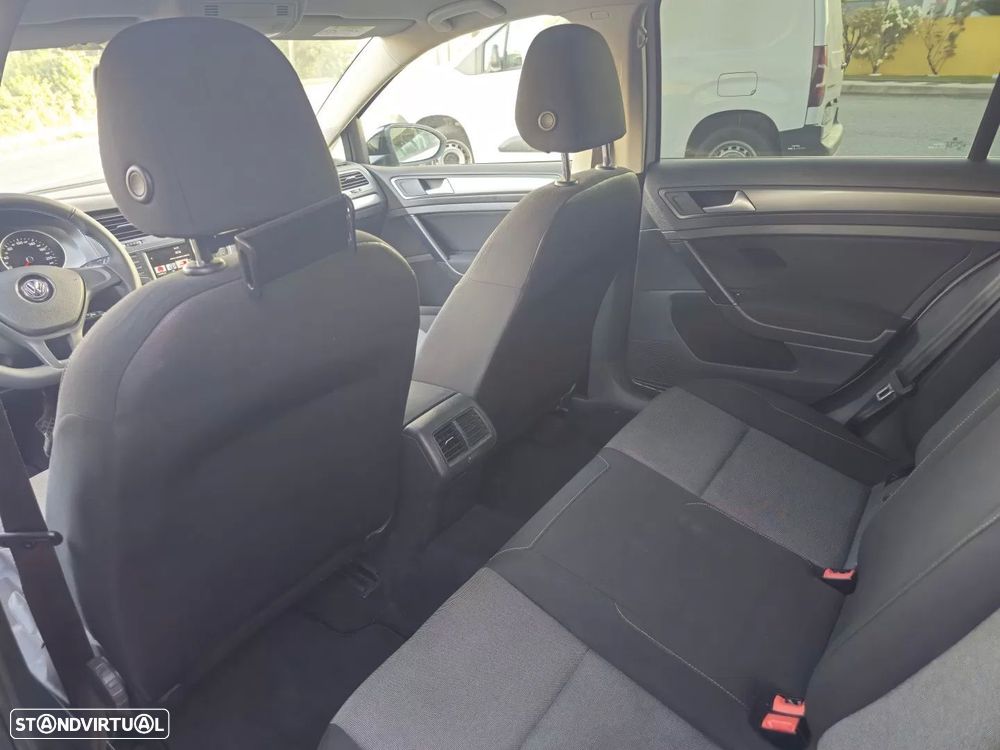 VW Golf Variant 1.6 TDi Confortline - 9