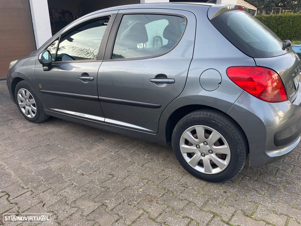 Peugeot 207 1.4 16V Trendy - 7