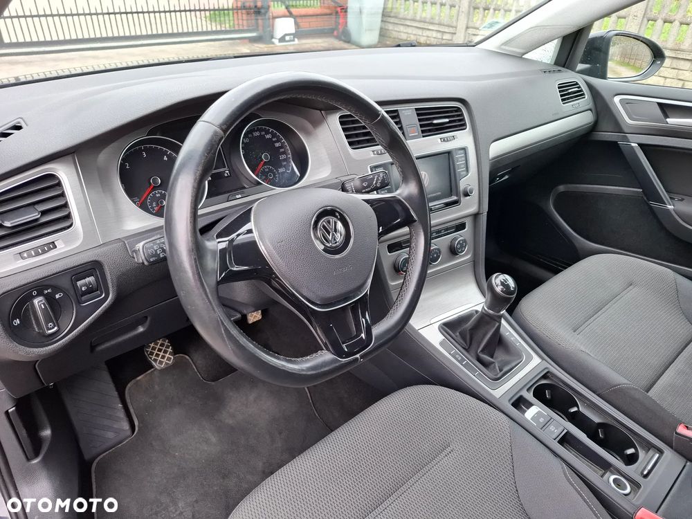 Volkswagen Golf - 18