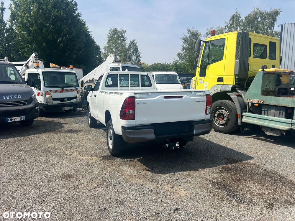 Toyota Hilux 2.4 D-4D Single Cab DLX 4x4 - 9