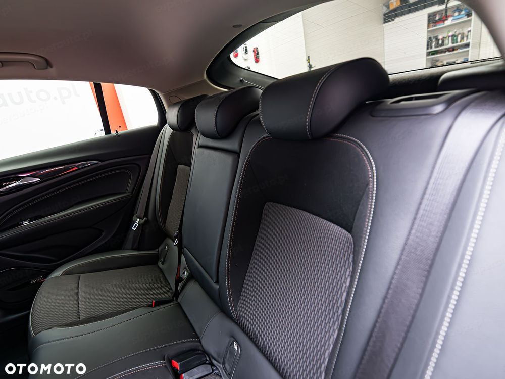 Opel Insignia - 23