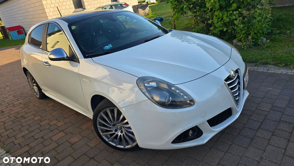 Alfa Romeo Giulietta 2.0 JTDM Distinctive - 1