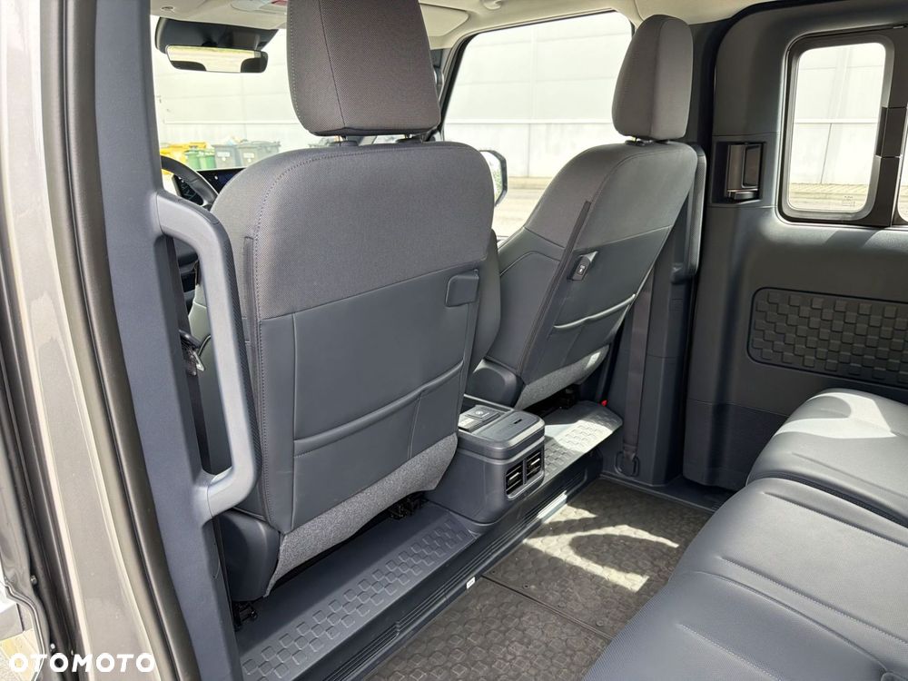 Kia PV5 - 16